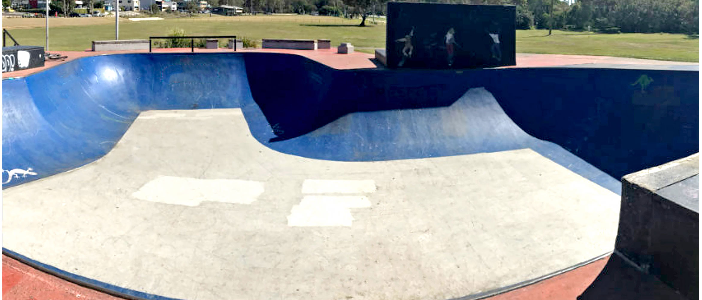 Capalaba skate park bowl section, Concrete Skateparks build